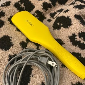 Drybar The Brush Crush Heated Straightening Brush